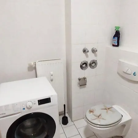 5 Bett Monteurwohnung In Schoenebeck, Pfaennerstrasse 6a Apartamento Schönebeck