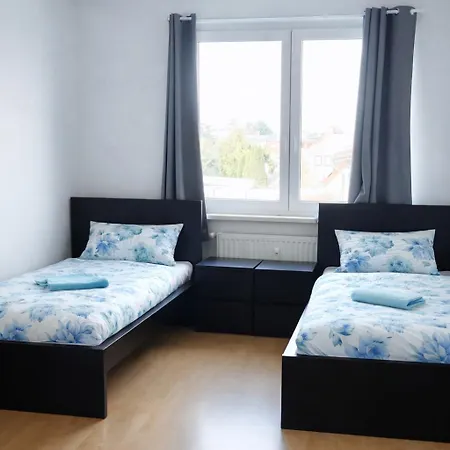 Apartamento 5 Bett Monteurwohnung In Schoenebeck, Pfaennerstrasse 6a Schönebeck