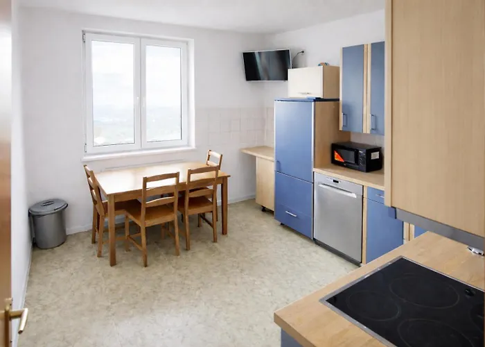 5 Bett Monteurwohnung In Schoenebeck, Pfaennerstrasse 6a Lägenhet *